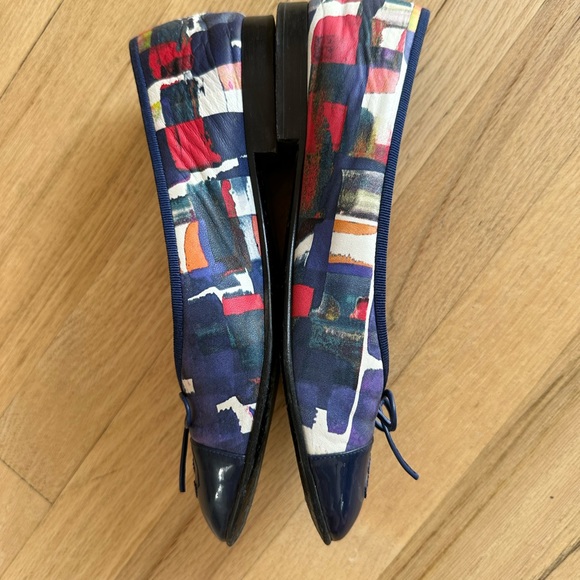 CHANEL Multicolor Abstract Printed Patent Leather CC Cap Toe Ballerina Flats - Picture 13 of 14